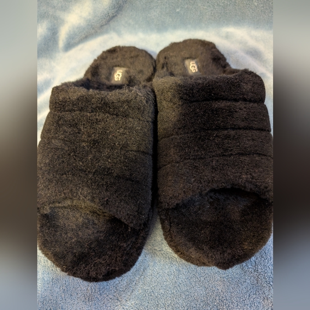 Ugg sheepskin slides